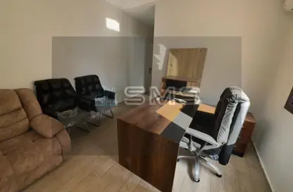 مساحات مكتبية - استوديو - 3 حمامات للايجار في حى اسكان الجامعه الامريكية - كمبوندات التجمع الخامس - التجمع الخامس - مدينة القاهرة الجديدة - القاهرة