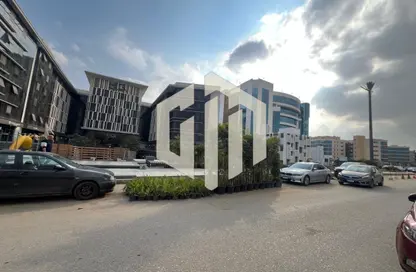 محل تجاري - استوديو - 1 حمام للايجار في المستثمرين الشمالية - مدينة القاهرة الجديدة - القاهرة