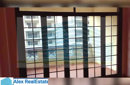 Apartment - 2 Bedrooms - 2 Bathrooms for rent in Mohamed Fawzy Moaz St. - Smouha - Hay Sharq - Alexandria