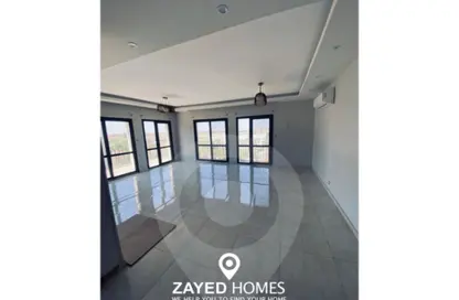 شقة - 3 غرف نوم - 3 حمامات للايجار في ذا كورت ياردز - كمبوندات الشيخ زايد - الشيخ زايد - الجيزة