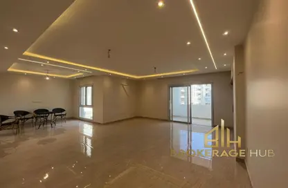 شقة - 3 غرف نوم - 3 حمامات للايجار في ذا ريزيدنسز - هايد بارك - مدينة القاهرة الجديدة - القاهرة