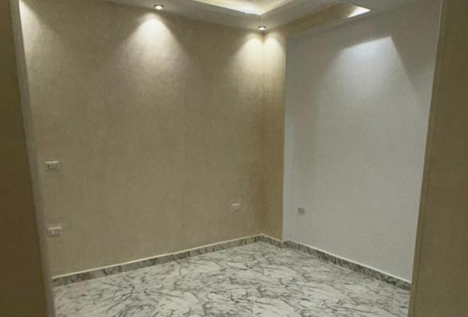 8075360 - Property Image 2