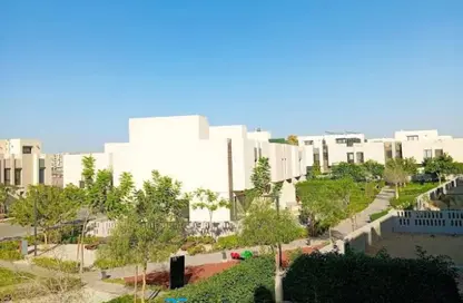 فيلا - 5 غرف نوم - 4 حمامات للايجار في كمبوند البروج - كمبوندات الشروق - مدينة الشروق - القاهرة