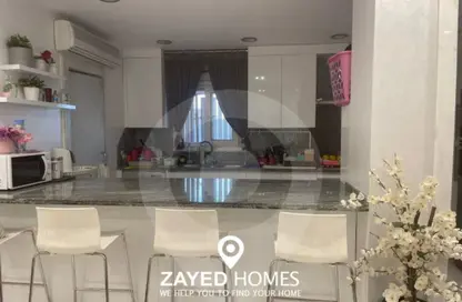 شقة - 3 غرف نوم - 3 حمامات للايجار في ذا كورت ياردز - كمبوندات الشيخ زايد - الشيخ زايد - الجيزة