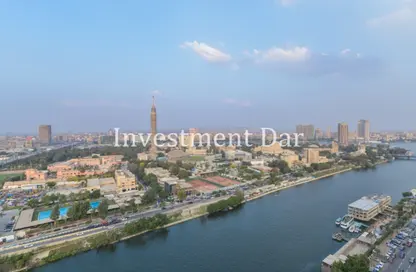 Full Floor - 5 Bedrooms - 6 Bathrooms for sale in Nile St. - Dokki - Giza