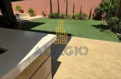 فيلا - 5 غرف نوم - 6 حمامات للبيع في طريق بيفرلي هيلز - الحي السابع عشر - الشيخ زايد - الجيزة