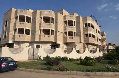 Apartment - 3 Bedrooms - 2 Bathrooms for sale in 1st Neighborhood - 4th District West - Shorouk City - Cairo