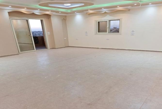 8060657 - Property Image 2