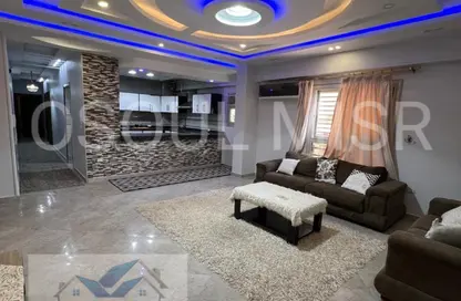 دوبلكس - 5 غرف نوم - 4 حمامات للايجار في الحي التاسع - الشيخ زايد - الجيزة
