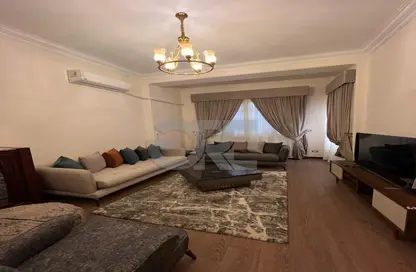 شقة - 2 غرف نوم - 2 حمامات للايجار في شارع احمد صبري - الزمالك - القاهرة