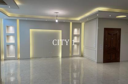 Apartment - 2 Bedrooms - 3 Bathrooms for rent in El Banafseg Apartment Buildings - El Banafseg - New Cairo City - Cairo