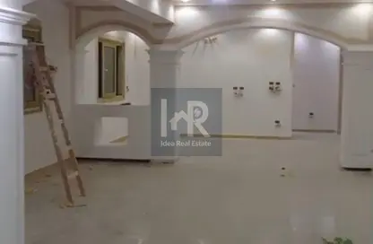 Roof - 3 Bedrooms - 3 Bathrooms for rent in North Lotus - El Lotus - New Cairo City - Cairo