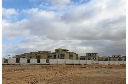 فيلا - 6 غرف نوم - 7 حمامات للبيع في جاليريا  مون فالى - المستثمرين الجنوبية - مدينة القاهرة الجديدة - القاهرة