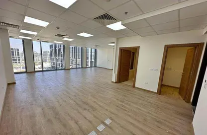 Office Space - Studio - 1 Bathroom for sale in Golden Gate - South Teseen St. - The 5th Settlement - New Cairo City - Cairo