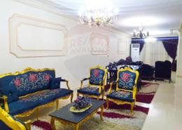شقة - 3 غرف نوم for للايجار in شارع لافيزون - بولكلي - حي شرق - الاسكندرية