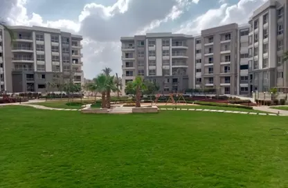 Apartment - 2 Bedrooms - 2 Bathrooms for sale in Hyde Park - New Cairo City - Cairo