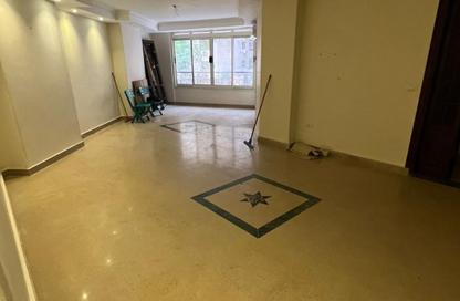 Apartment - 2 Bedrooms - 1 Bathroom for rent in Zahraa El Maadi - Hay El Maadi - Cairo