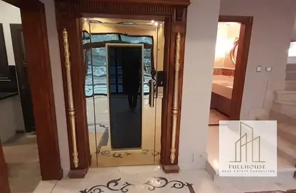 Villa - 3 Bedrooms - 5 Bathrooms for sale in Westown - Sheikh Zayed Compounds - Sheikh Zayed City - Giza