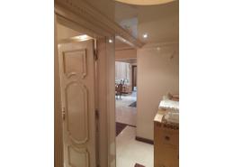 شقة - 2 غرف نوم - 2 حمامات for للبيع in شارع الموسيقار علي اسماعيل - الدقي - الجيزة