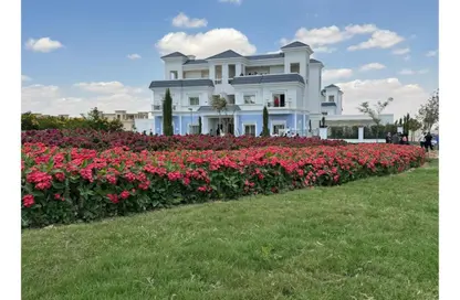 Villa - 5 Bedrooms - 4 Bathrooms for sale in Mountain View iCity - 5th Settlement Compounds - The 5th Settlement - New Cairo City - Cairo