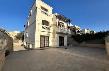 Townhouse - 6 Bedrooms - 5 Bathrooms for sale in Garden Residence - Hyde Park - New Cairo City - Cairo