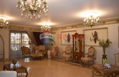 Duplex - 3 Bedrooms - 4 Bathrooms for sale in Ard El Golf - Heliopolis - Masr El Gedida - Cairo