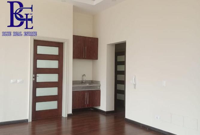 8121857 - Property Image 2