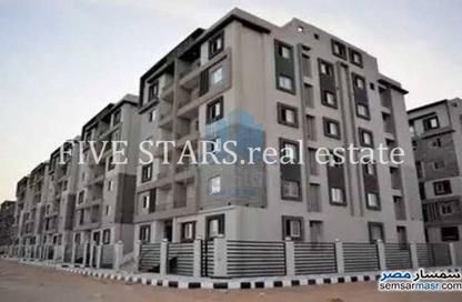 Apartment - 3 Bedrooms - 2 Bathrooms for sale in Ard Gameyet Al Mostasmereen - Hadayek October - 6 October City - Giza