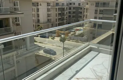 Apartment - 2 Bedrooms - 2 Bathrooms for sale in Mountain View iCity - 5th Settlement Compounds - The 5th Settlement - New Cairo City - Cairo