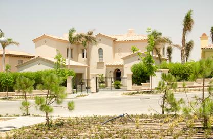 Villa - 5 Bedrooms - 5 Bathrooms for sale in Hilltop Golf Villas - Uptown Cairo - Mokattam - Cairo