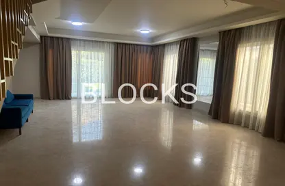 منزل مزدوج - 3 غرف نوم - 5 حمامات للايجار في اتريو - كمبوندات الشيخ زايد - الشيخ زايد - الجيزة