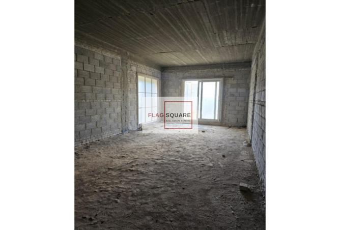 8027307 - Property Image 2
