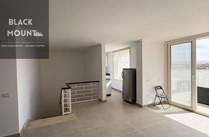 Apartment - 3 Bedrooms - 3 Bathrooms for sale in New Giza - Cairo Alexandria Desert Road - 6 October City - Giza