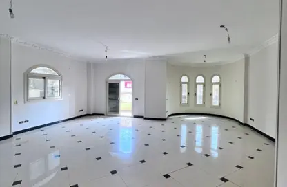 Apartment - 3 Bedrooms - 2 Bathrooms for rent in Area G - Ganoob El Acadimia - New Cairo City - Cairo