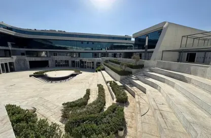 محل تجاري - استوديو - 2 حمامات للبيع في سنترادا هاب - محور 26 يوليو - مدينة 6 أكتوبر - الجيزة