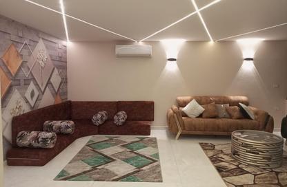 شقة - 3 غرف نوم - 3 حمامات للايجار في شارع شهاب - المهندسين - الجيزة