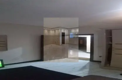 شقة - 2 غرف نوم - 1 حمام للايجار في محور جمال عبد الناصر - التجمع الثالث - مدينة القاهرة الجديدة - القاهرة