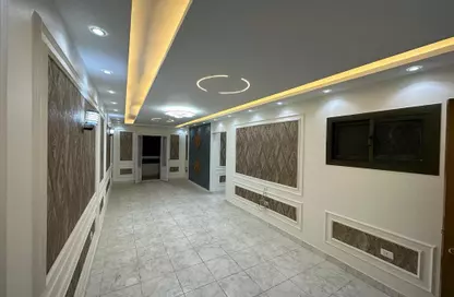 شقة - 3 غرف نوم - 2 حمامات للبيع في شارع ابو المحاسن الشاذلي - العجوزة - الجيزة