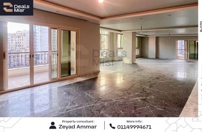 Apartment - 5 Bedrooms - 5 Bathrooms for sale in Abo Qir St. - Sporting - Hay Sharq - Alexandria