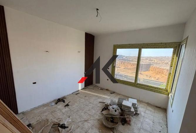 8198280 - Property Image 3