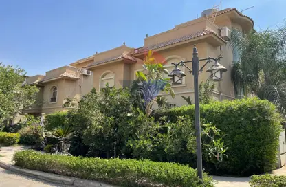 فيلا - 6 غرف نوم - 5 حمامات للايجار في فلاورز بارك - المستثمرين الشمالية - مدينة القاهرة الجديدة - القاهرة