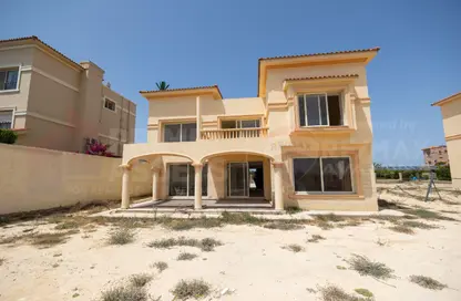 Villa - 5 Bedrooms - 3 Bathrooms for sale in Alex West - Alexandria Compounds - Alexandria