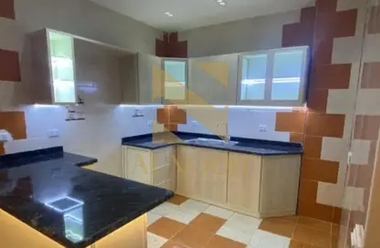 Apartment - 3 Bedrooms - 2 Bathrooms for rent in Street 100   Al Fairouz St. - 10th District - Sheikh Zayed City - Giza