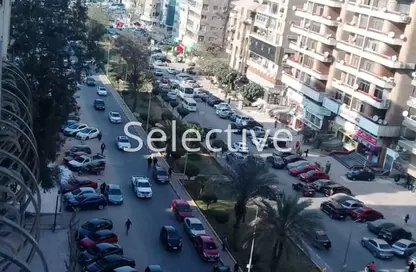 Apartment - 4 Bedrooms - 3 Bathrooms for sale in Samir Abdel Raouf St. - 8th Zone - Nasr City - Cairo