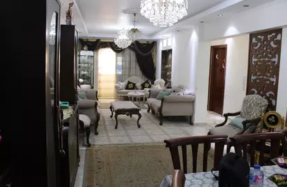 شقة - 3 غرف نوم - 2 حمامات للبيع في شارع محمود العيسوي - ميامي - حي اول المنتزة - الاسكندرية