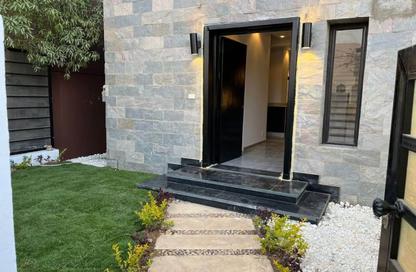 Apartment - 2 Bedrooms - 2 Bathrooms for sale in Hyde Park - 5th Settlement Compounds - The 5th Settlement - New Cairo City - Cairo