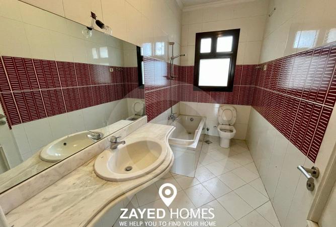 8172889 - Property Image 2