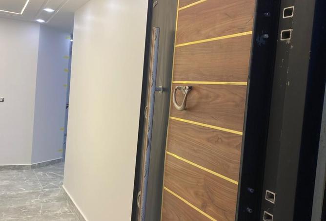 8345000 - Property Image 2