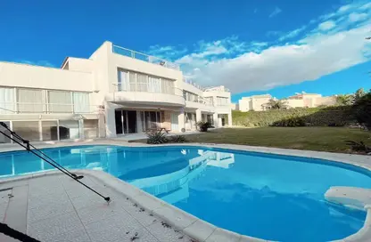 قصر - 6 غرف نوم - 7 حمامات للايجار في الكرما 1 - الحي الرابع - الشيخ زايد - الجيزة