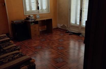 Apartment - 4 Bedrooms - 1 Bathroom for sale in Ammar Ibn Yasser St. - El Hegaz Square - El Nozha - Cairo